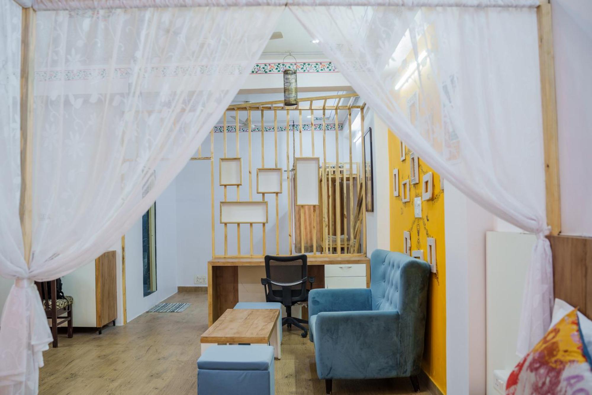 Musafir Hostel *